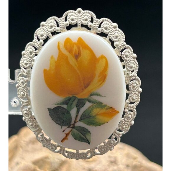 Vintage west Germany porcelain - Brooch Pin 2" Yellow Rose - Picture 4 of 8